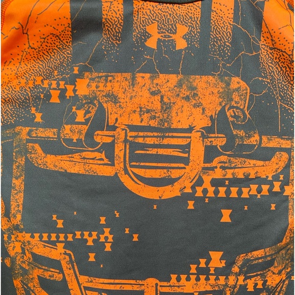 Under Armour fitted short sleeve tee. Heat Gear. Army of 11. Football. Athletic - Picture 7 of 10